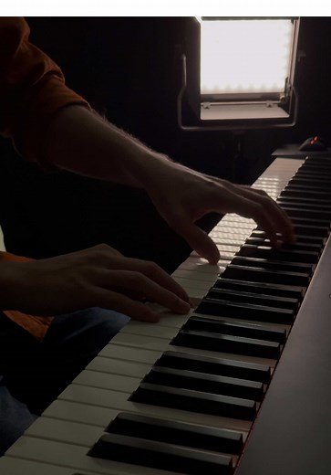 Divenire by Ludovico Einaudi: The Best Piano Moments