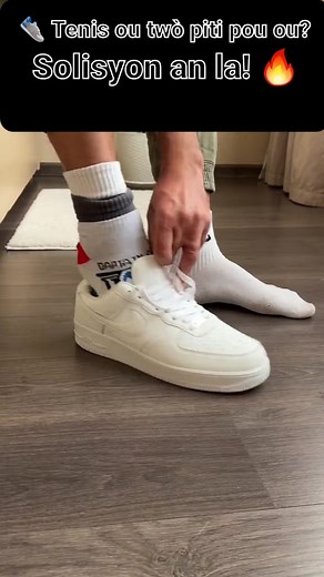 👟 Tenis ou twò piti pou pye'w? Solisyon an la! 🔥 Pa soufri ankò! Gade astus sa a epi rezoud pwoblèm ou rapid! 🚀 Abònman, pataje, epi fè plis moun dekouvri li! 🙌🏽 #LifeHack #ShoeHack #SneakerTrick #FixYourShoes #DIYfashion #SmartTips #ShoesTooTight #EasyFix | AZT _News