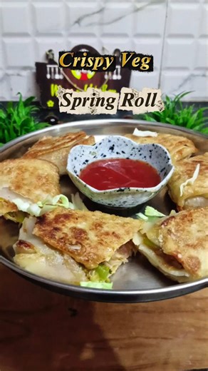 Sudha Paliwal | Indian Recipes 👩‍🍳 on Instagram: "Crispy Veg Spring Rolls 😍🔥 | Quick Snack Recipe Craving something crispy and delicious? 🤤 These homemade vegetable spring rolls are crunchy on the outside and packed with flavorful filling inside! 🥕🥬🌶️ Perfect for a quick snack, party starter, or evening craving! 👉 Try this easy spring roll recipe and don’t forget to like, share & subscribe for more tasty shorts! ❤️ spring roll recipe, crispy spring rolls, veg spring rolls, vegetable spr