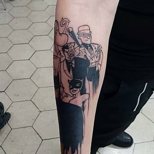 Lo que me gusta hacer happy happy #comictattoo #comics #cartooms #batman #batmantattoo @estebandelgadob 8834 6002 @tattinkaddiction 2289 3235 Primer sesión y deseando terminarlo !! | INK Addiction Tattoo Shop | Facebook