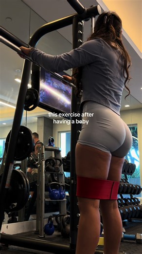 pregnancy c section left my core and hips very weak so strengthening them is the priority rn #firsttimemom #boymom #postpartum
