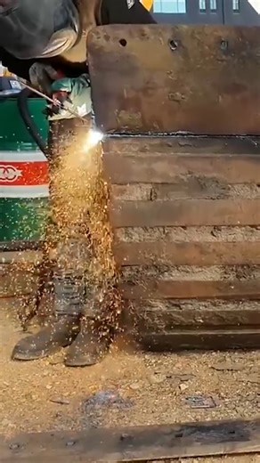 Damaged 30T CAT Excavator Tilt Bucket | Let's Get to It #reels #engineering #tools #machine | Cutting Edge Engineering Australia