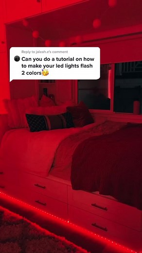 Reply to @jaleah.e a ton of people asked so here’s how to make your lights green & red ❣️baking video soon! CD: 92 days! 🎄#christmas #fyp #foryoupage