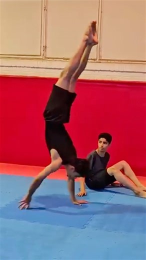Handstand walk tutorial 💯📌✅