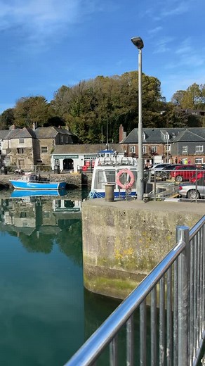 Lovely warm and tranquil day here in Padstow harbour, not bad for November 😀 | Padstow Tourist Information Centre