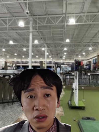 Another year of not accepting I have the swing of hellen keller.... #golf #fyp #golfingmeme #golfer #callaway