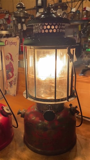 1930's Coleman L427 vintage lantern Iight #camp #vintage #oldlantern