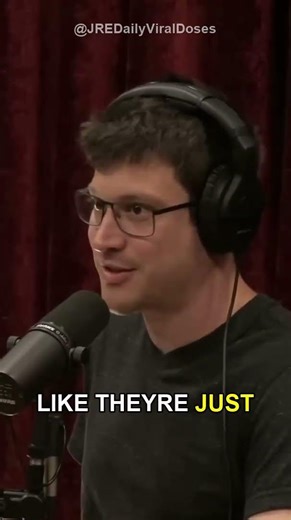 Bears Get the CRACKHEAD Look 😳🐻