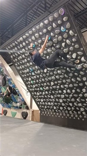 So geht’s doch! (V9) on the kilter flash⚡️| Ascent New Haven, CT #climbing #kilterboard #bouldering
