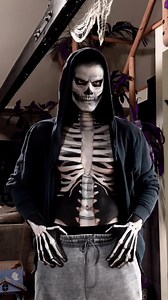 The process behind the skeleton 💀 skull makeup #skullmakeup #skeleton #halloweenmakeup #sfxmakeup #costume #halloween #halloweenlook | Jo Steel