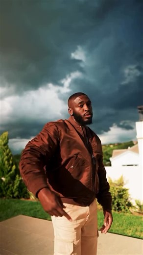 Daliwonga Matiwane | iNtwana encane i-mean-i business📈👨🏾‍💼👆🏾 Are you ready for new @daliwonga_sa music?🔥🤩🏋🏾‍♂️ | Instagram