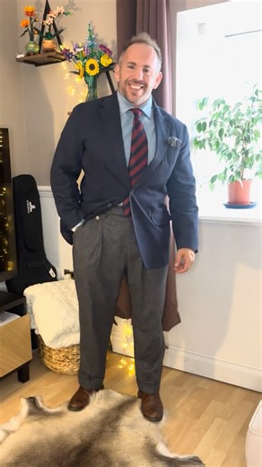 Navy Blazer: The Secret to Looking Rich (and How to Wear It)