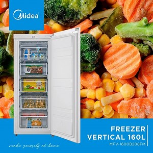 ¡El frío llegó y se quedó en nuestro Freezer Vertical de 160L! ❄❄ Este producto se caracteriza por ser Full Freezer 💙 , ósea que tiene un amplio frezar de 5 cajones con fácil acceso para mayor capacidad de congelamiento de todos tus alimentos. #MakeYourselfAtHome #Midea #MideaChile #QuedateEnCasa | Midea