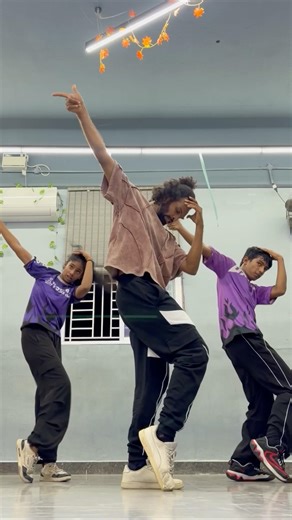 Trending but our style #senzx #dance #viralvideo #trending #komarapalayam Best Dance class Bhavani