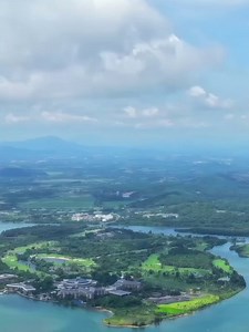 68K views · 114 reactions | Flower-shaped generators rotate in the wind️, which is both beautiful and practical. ☀️Photovoltaic railings, roofs, and floor tiles provide clean #energy for the buildings... Check out the low-carbon life in the demonstration zone! Click the video to learn more. #BoaoStory #BoaoForum #Qionghai #Boao | Meet Qionghai | Facebook