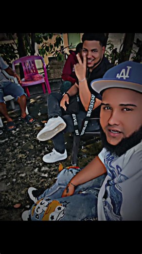 Videos de Mîchäêl Flöw (@michael_flow) con “sonido original - Black chino👻”