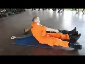 How To Carry A Wounded Person  (VIDEO)