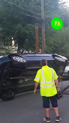 FailArmy | Terrible attempts at towing 😳😭 #fail #towing #hauling #trucker #roadtrip #dashcam #crash | Instagram