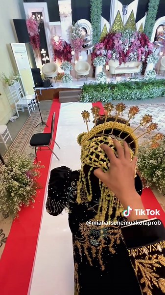 Paket MUA dan Dekor oleh Mia Hatsune untuk Pernikahan