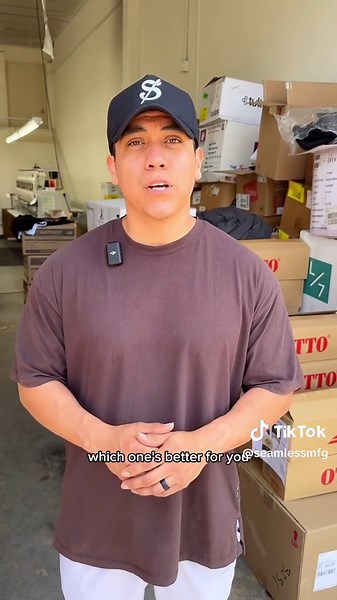 DTG vs Screen-printing (which do you prefer)? #screenprinting #dtg #directtogarment #fashion #apparel #clothing #clothingbrand #fashiondesigner #clothingmanufacturer