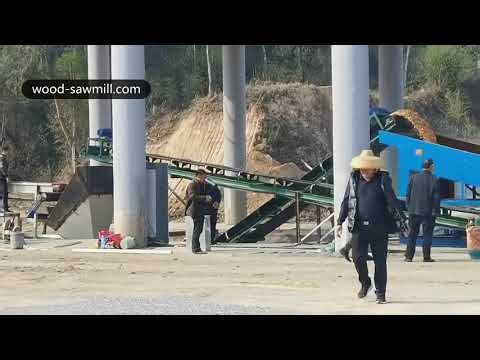 Roller Type Log Debarker Wood Chipper Production Line Working Video