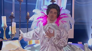 We were already big fans of Superstore, but then co-stars Lauren Ash and Ben Feldman came on our show and did the damn thing and now we're OBSESSED. 🎶 1: "It's All Coming Back to Me Now" by Céline Dion 🎶 2: "Express Yourself" by Madonna | Lip Sync Battle