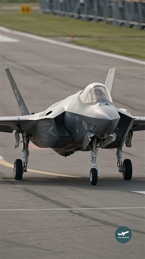 The Power of the F-35 Lightning II! 🛩️🔥 #FighterJet #AvGeek