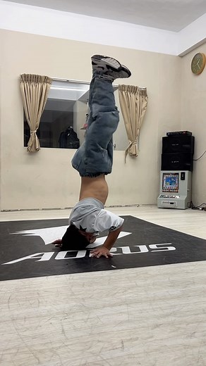 NANA 納納 | 9 Years old NANA @happynuts_entertainment @city4_official @aorus_tw @nike @senyou_co.ltd @hmotel_ #納納 #nana #9歲 #kid #霹靂舞 #breaking... | Instagram