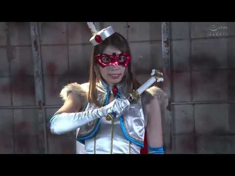 One super heroin vs four villain fight