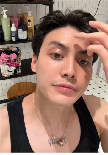 Nhà nuôi 2 con khỉ có cái nấm mèo trên đầu chứ k có cái tai 😃 | nami one piece