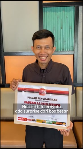 Burger King Indonesia on Instagram: "Terimakasih Pak Fauzan atas dedikasinya🥳 Kerenn👏🏻 Tetap semangat dan giat bekerja💪🏻 Burger King bangga punya Pak Fauzan🤩 Terimakasih juga untuk kak @iben_ma untuk video” nya yang menghibur dan bahkan bisa bikin kita tau temen” dengan mentalitas kuat kaya Pak Fauzan🥳"