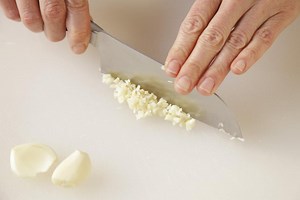 Mincing Garlic | Food Prep