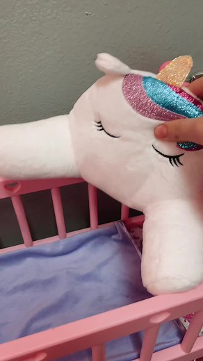 Organizing and Cleaning Baby Alive Crib - Toys and Dolls Organization