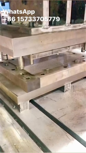 54 reactions | Hydraulic iron plate bending machine Made in China | Toby Sigrid | Facebook