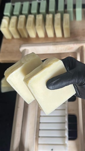 Sometimes simple is exactly what you need. I made this plain, naked soap for anyone who just wants the basics — no fragrance, no color, nothing extra. Just pure, gentle soap that does its job beautifully. #simple #plain #natural #soap #naturalsoap