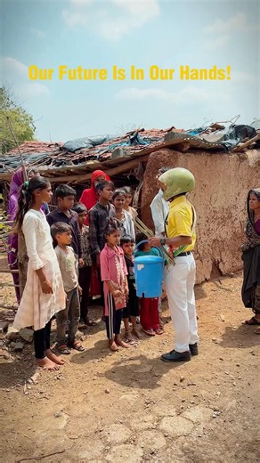 इन नन्हे बच्चों के मुस्कुराते कल के लिए आज ही अपने हिस्से की ज़िम्मेदारी उठाइए! #cleanindiamission