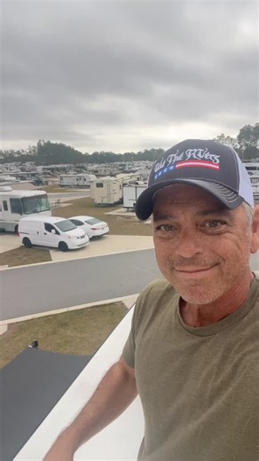 RV life in cold weather turns everything into hard mode. ❄️ From frozen hoses and slippery steps to climate-control negotiations inside the rig, winter travel brings its own brand of chaos. But there’s also something special about snowy campgrounds, quiet mornings, and earning that hot cup of coffee after a freezing setup. Cold-weather RV life isn’t just travel — it’s an adventure. That’s today’s Rooftop Rambling — now back to the ground. #OurEverydayGetaway #GetawayNation #WeTheRVers #positiver