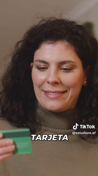 🚨 PELIGRO: Sin cobertura, sin seguro, sin solución? 🚨 Si no pagás tu seguro, NO TENÉS COBERTURA. Es así de simple. Pero, ¿sabés qué hacer para evitarlo? 📌 Si pagás en efectivo → Guardá siempre tu comprobante, en orden y sin perderlo. 📌 Si pagás con débito → Asegurate de tener fondos en la cuenta el día del vencimiento. 📌 Si querés nuestro consejo → Pagalo con tarjeta de crédito. Así el pago se procesa y vos le debés a la tarjeta, no al seguro. ⚠️ Un simple descuido puede dejarte sin respald