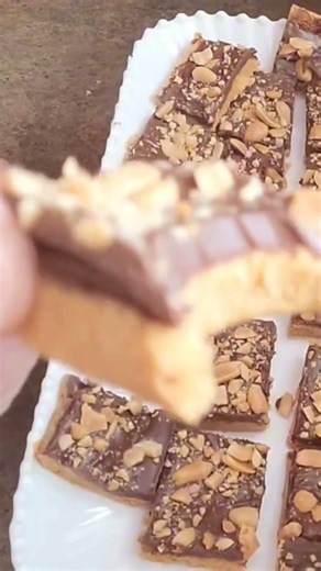 Irresistible No-Bake Chocolate Peanut Butter Squares (Ready in Minutes!)