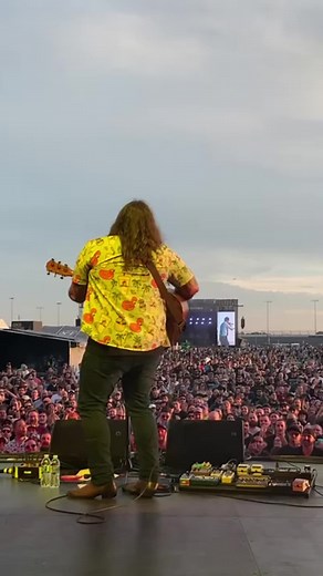 … wait until THEY start singing 😭 I can’t believe this was real #amigothedevil #amigothedevilfellowship