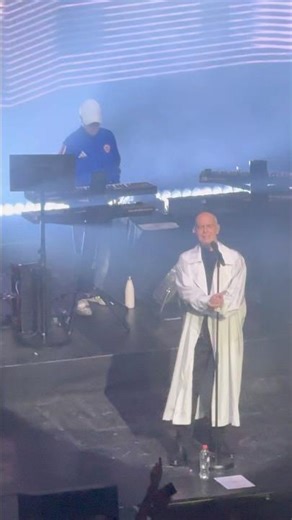 Pet Shop Boys – Suburbia (Live at Teatro Caupolicán, Santiago 27.02.2026) | Dreamworld Tour #Shorts