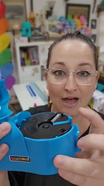 Trying the TrueSharp 2 Rotery Blade sharpener from Grace Company I can't wait to bring my used rotery blades back to life! You can purchase at: https://shrsl.com/48w06​ #sewing​ #roteryblade​ #gracecompanyquilting​ #review​ #craft​ #truesharp​ #unboxing | Uniquely Mateo