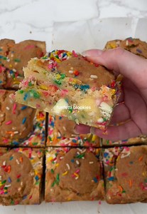 Blondie Cookie Dough Funfetti Bars Recipe