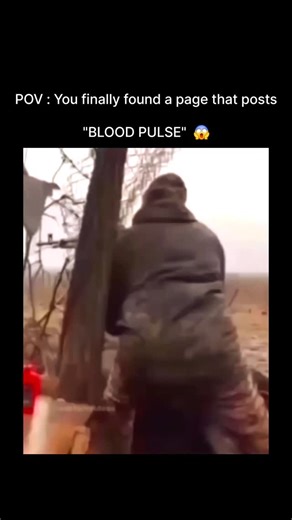 @blood.pulse_ on Instagram: "Just @blood.pulse_ 日本利用压电瓷砖将脚步转化为电能。这些瓷砖捕捉来自你脚步的动能。当你行走时，你的重量和动作会对瓷砖产生压力。瓷砖会轻微弯曲，从而产生机械应力。瓷砖内部的压电材料将这种应力转化为电能。每一步都会产生少量电荷，而数百万步结合在一起就能产生足够的电力来驱动LED 灯、数字显示屏和传感器。在像涩谷车站这样繁忙的地方，每天大约有240万个脚步为这一系统作出贡献。这些电能可以被储存或立即使用，从而减少对传统电力来源的依赖，并支持可持续的城市基础设施。这种方法将日常运动转化为实用的可再生能源 ＃日本 #知识#事实 #你知道吗＃推荐 #科技 #创新 #历史 #技术 #实验 #热门"