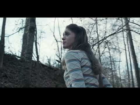 Nancy Look For Barb At Steve's House - Stranger Things S1x3