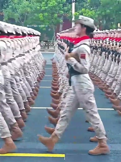 Chinese Female Soldiers - Amazing Discipline and Synchronization #militaryparade #chinamilitary