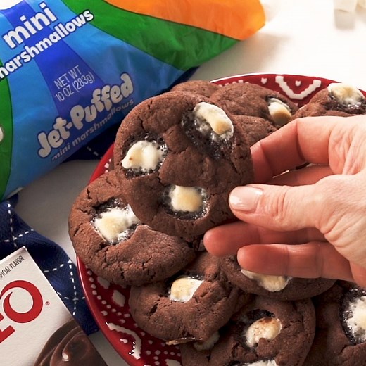 You’ll want to cozy up with these Hot Cocoa Cookies all season long. #ad Full recipe: http://dlsh.it/nysufL1 | Delish