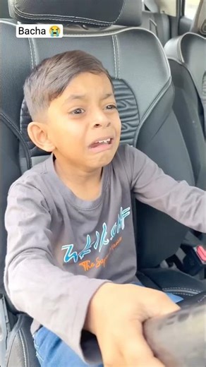 papa ne bacha ko car thukrane se bchya 😭😱#shorts
