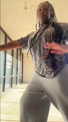 its soo addicting #chey #dance #dancechallenge #dancer #fyp #viral