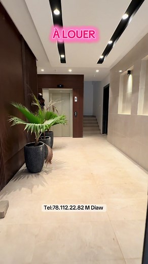 Appartement F4 en location – Almadies (derrière EDK) Un propriétaire nous a confié ce bien. Prix : Description : Localisation : Almadies, derrière EDK. Appartement de type F4 disponible en location. Commodités : • Salle polyvalente • Salle de sport • Piscine • Parking souterrain • Groupe électrogène • Conciergerie • Gardiennage Disponible à partir de : La vidéo complète est disponible sur notre page Facebook Agence Taïf Immobilier. Contacts : 📞 78 112 22 82 – M. Diaw 📞 77 712 03 37 – M. Diaw ⸻
